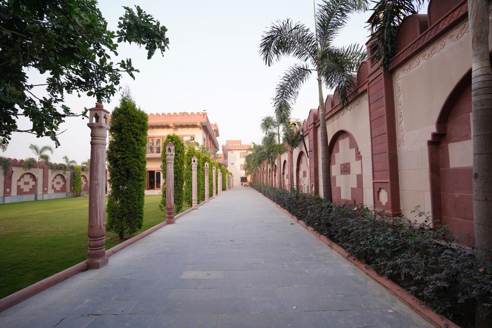 The Fort Moradabad Exteriör bild